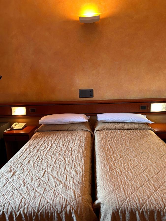 Hotel Aspromonte Milano Eksteriør billede