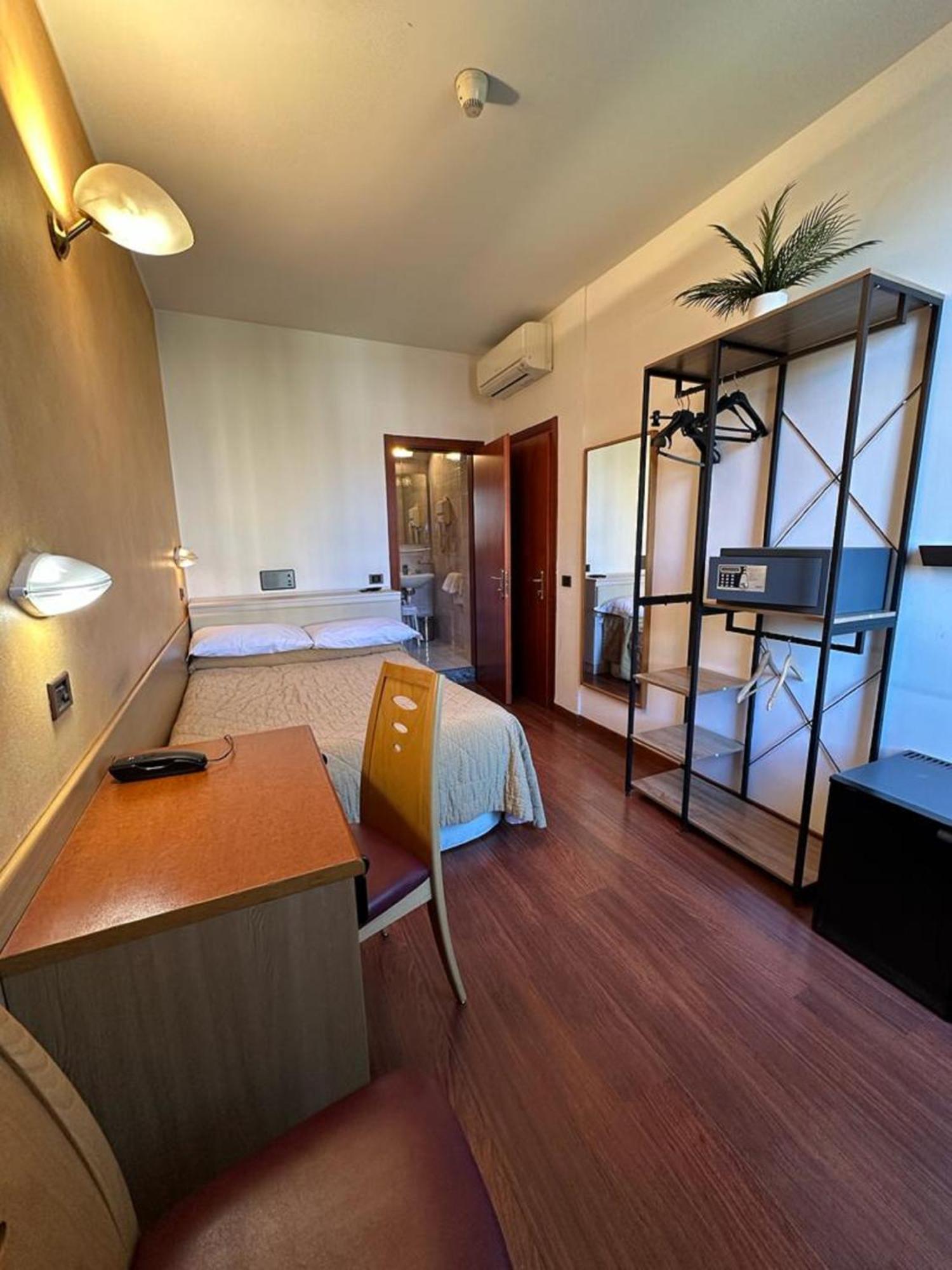 Hotel Aspromonte Milano Eksteriør billede