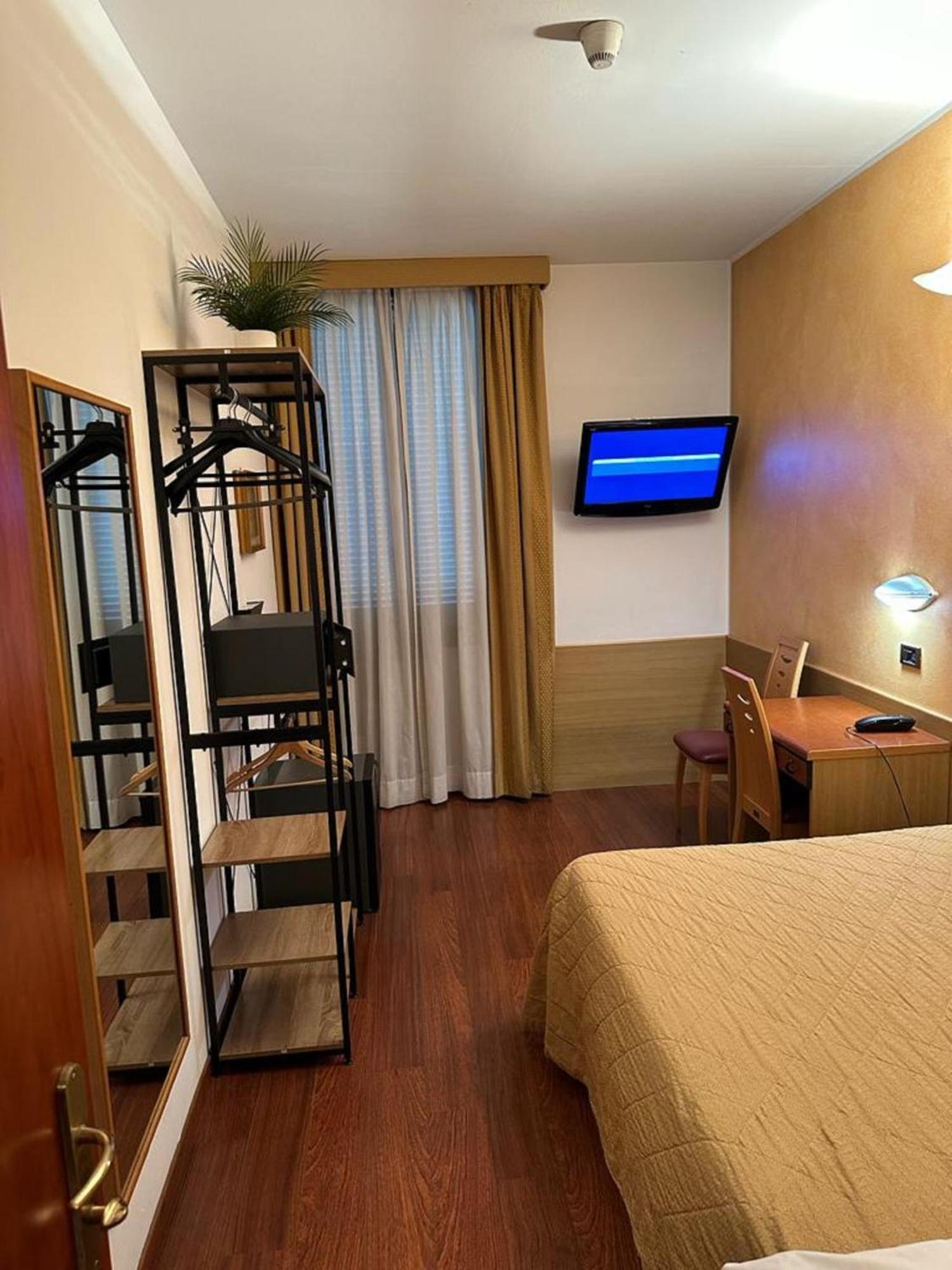 Hotel Aspromonte Milano Eksteriør billede
